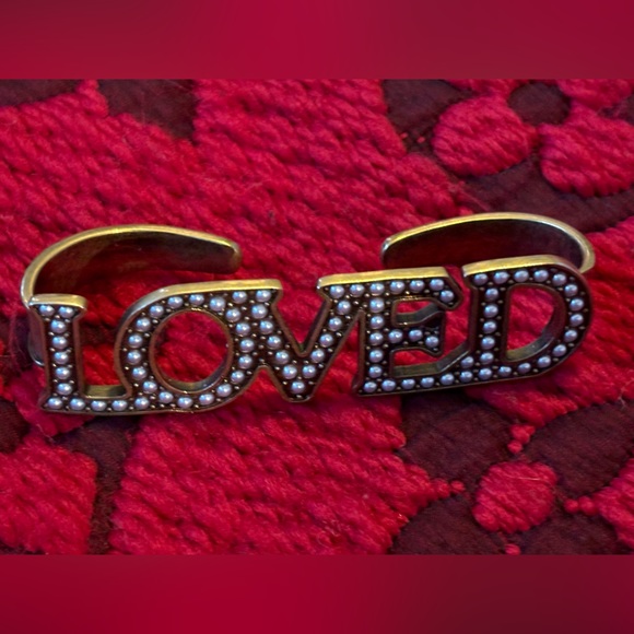 Gucci Faux Pearl Loved Palm Ring - Picture 11 of 13